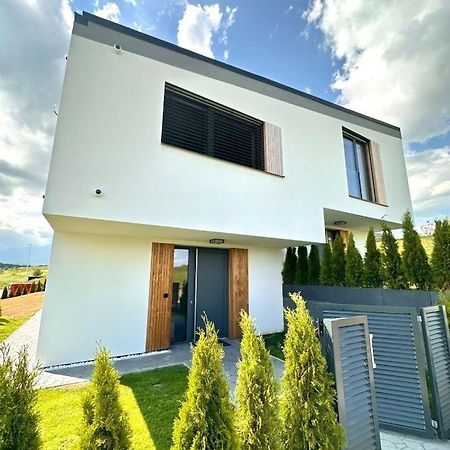 Luxury Apartments Maly Slavkov Exterior foto